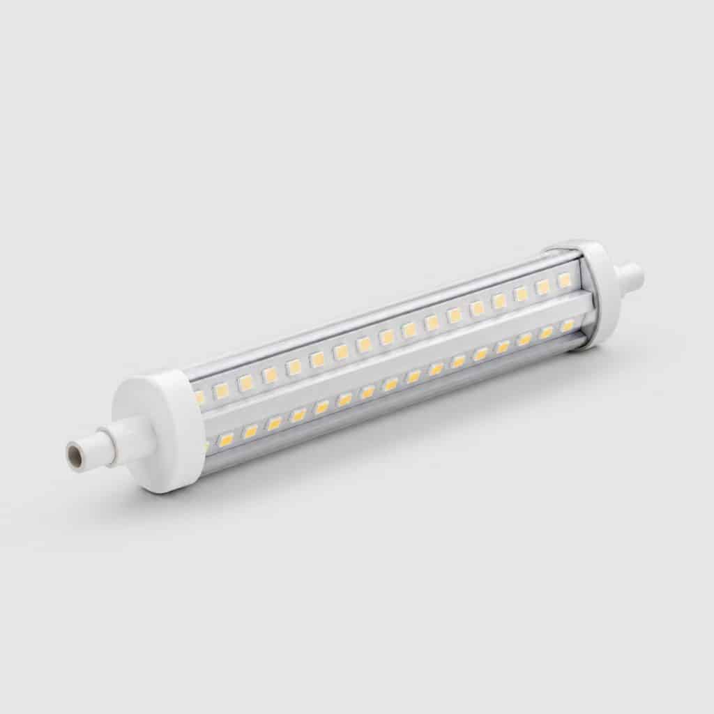 Ampoule R7S à LED format tube sur fond clair